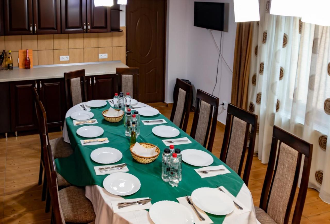 Casa De Oaspeti La Bilbor Екстер'єр фото