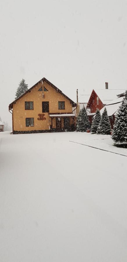 Casa De Oaspeti La Bilbor Екстер'єр фото